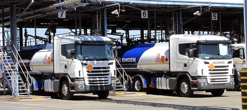 Engen Sentinel Service Station - Photo 2